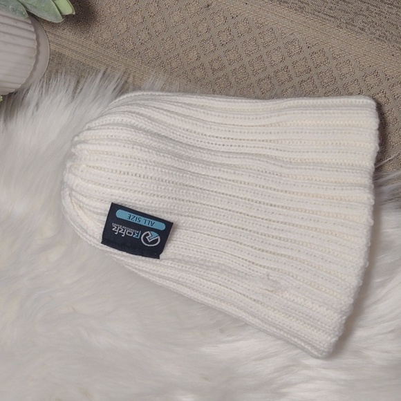 Rokk Norway Cable Faux Fur Hat - Picture 9 of 14
